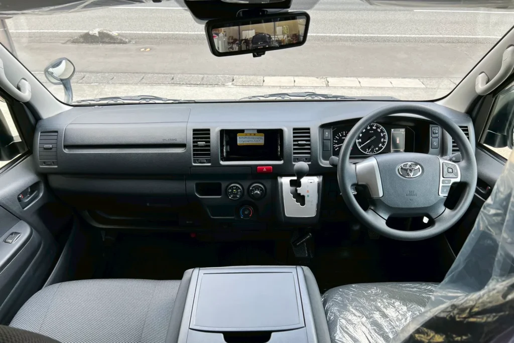 ハイエースバン