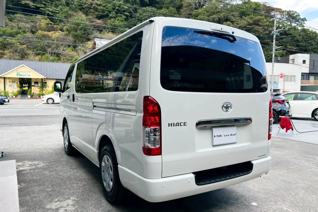 ハイエースバン