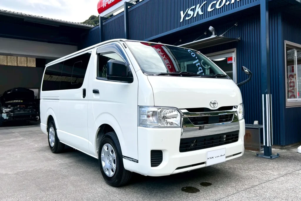 ハイエースバン